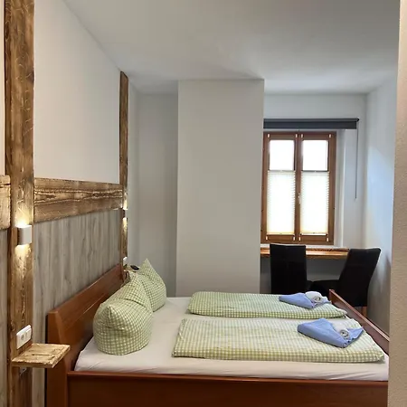 Gasthof Löwen 2*