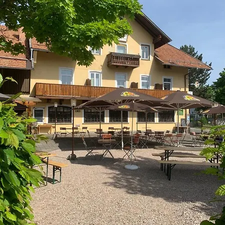 Loewen Inn 2*