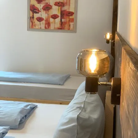 Loewen Inn 2*