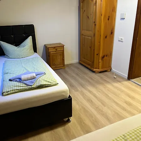 Inn Loewen 2*