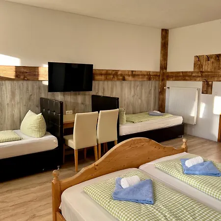 Loewen Inn 2*