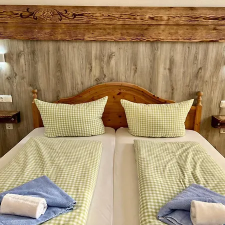 Inn Loewen 2*