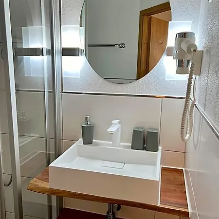 Loewen Värdshus 2*